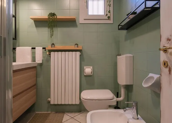 Free Parking - Comfort Tra Fiera E Centro アパート ボローニャ